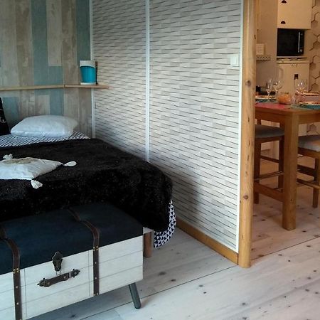 Le Haut Village Chambre D'Hotes Mobi-Loft Cosy Sauna ,Douche ,Chromotherapie アレスト エクステリア 写真