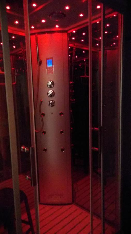 Le Haut Village Chambre D'Hotes Mobi-Loft Cosy Sauna ,Douche ,Chromotherapie アレスト エクステリア 写真
